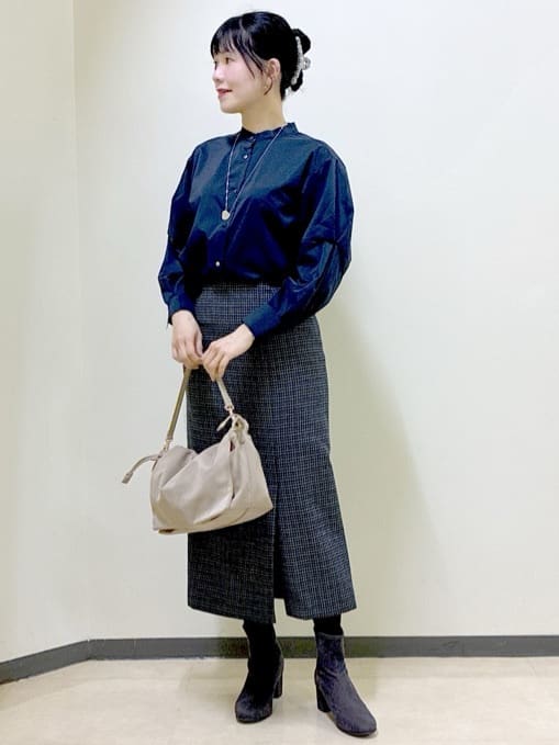  beni_gingerさんの「Reflect｜【さらっと一枚で決まる／重ね着にもおすすめ◎】タックスリーブシャツブラウス」を使ったコーディネート