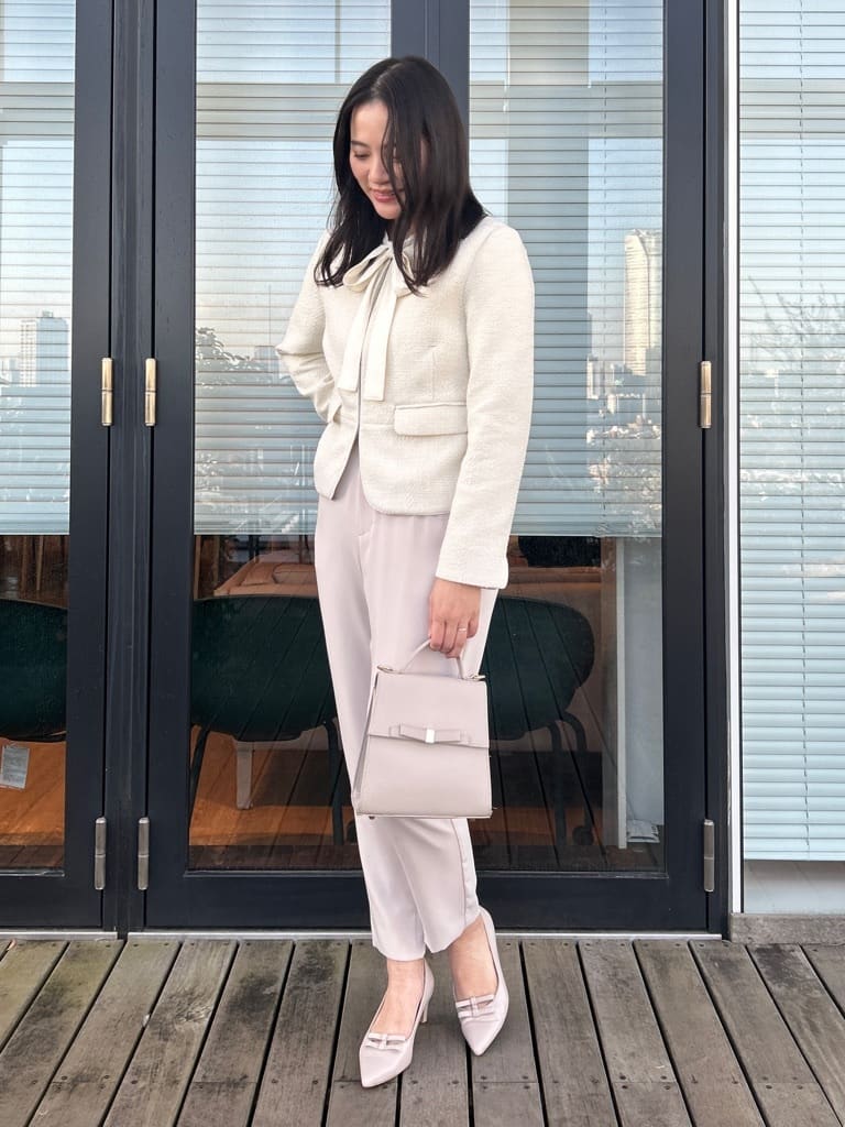 shinoさんの「Couture brooch｜【ハレの日・通勤】カルゼスラブツイードジャケット」を使ったコーディネート