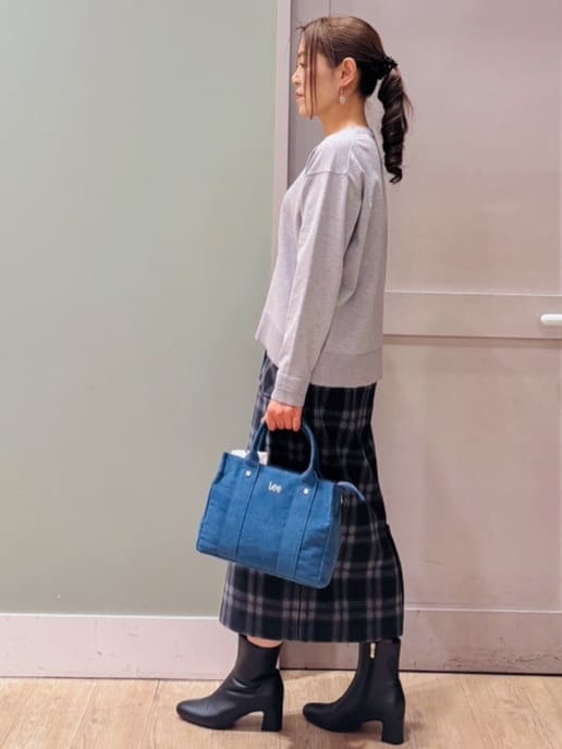Komi☆さんの「grove｜【SETUP可能】冬から春まで心地よく　タック編みオーバーサイズニット」を使ったコーディネート