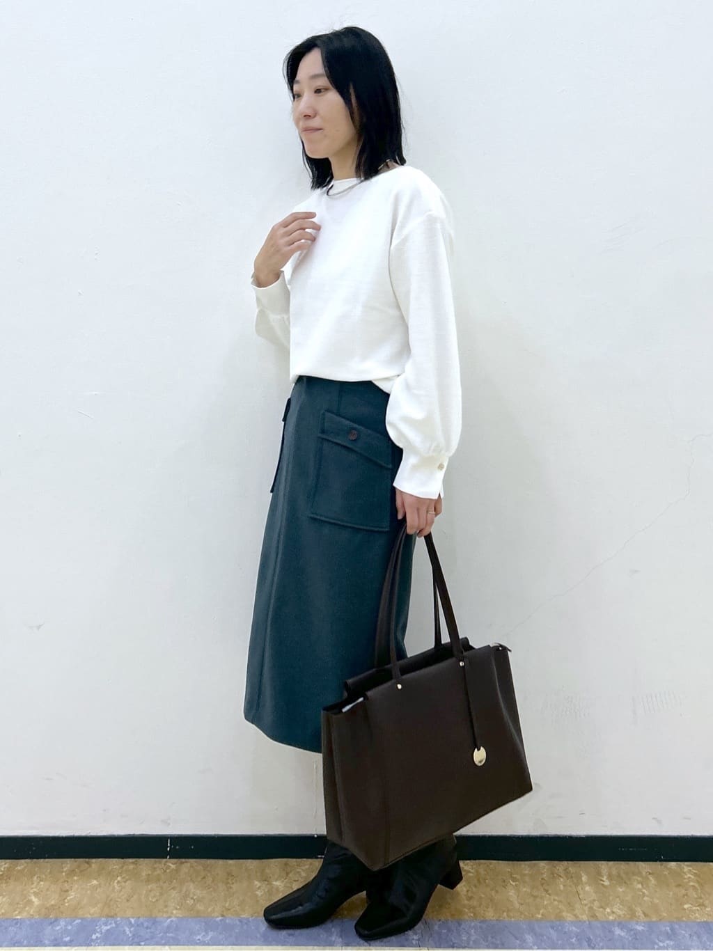 su.さんの「index｜ラメガーター編みボートネックニット【洗濯機OK】《8col／XS～LL》」を使ったコーディネート