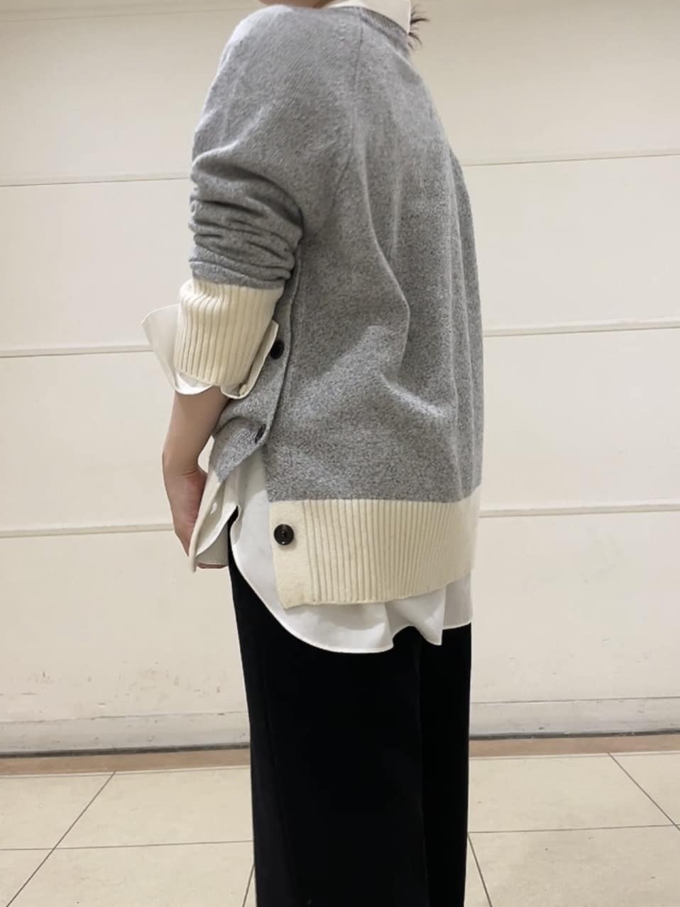 watanabeさんの「UNTITLED｜【重ね着もおすすめ/洗える】ウールカシミヤ クルーネックニット」を使ったコーディネート