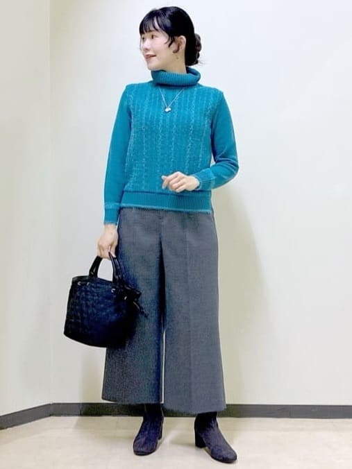  beni_gingerさんの「Reflect｜【ほんのりラメ感◎】ふわふわフェザーヤーンハイネックニット」を使ったコーディネート