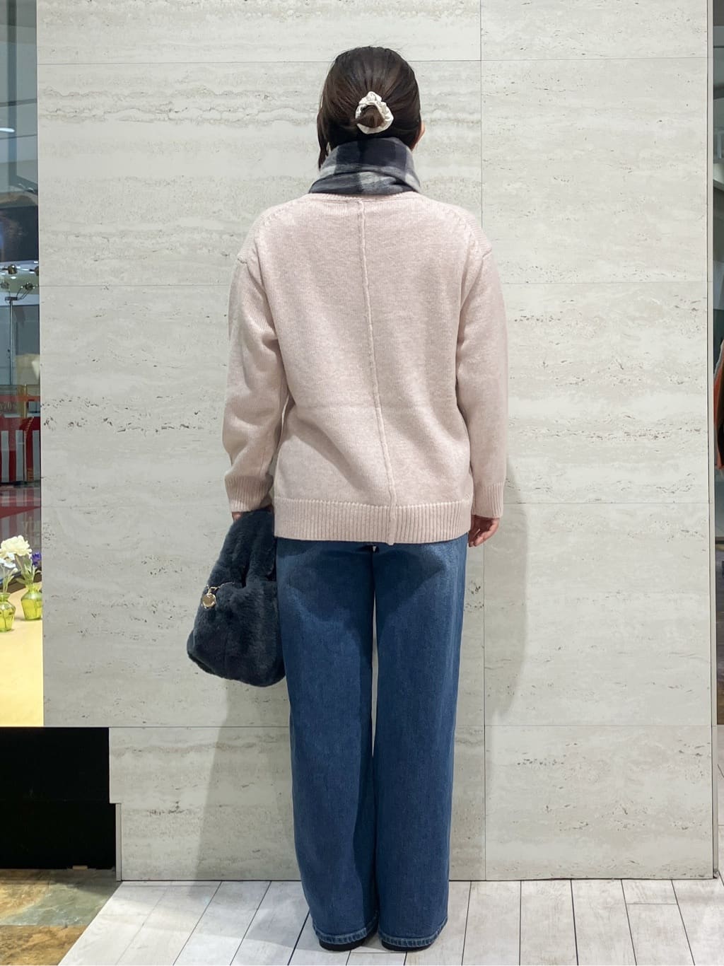 FUKAさんの「OPAQUE.CLIP｜リラクシークルーネックニット【洗濯機OK】」を使ったコーディネート