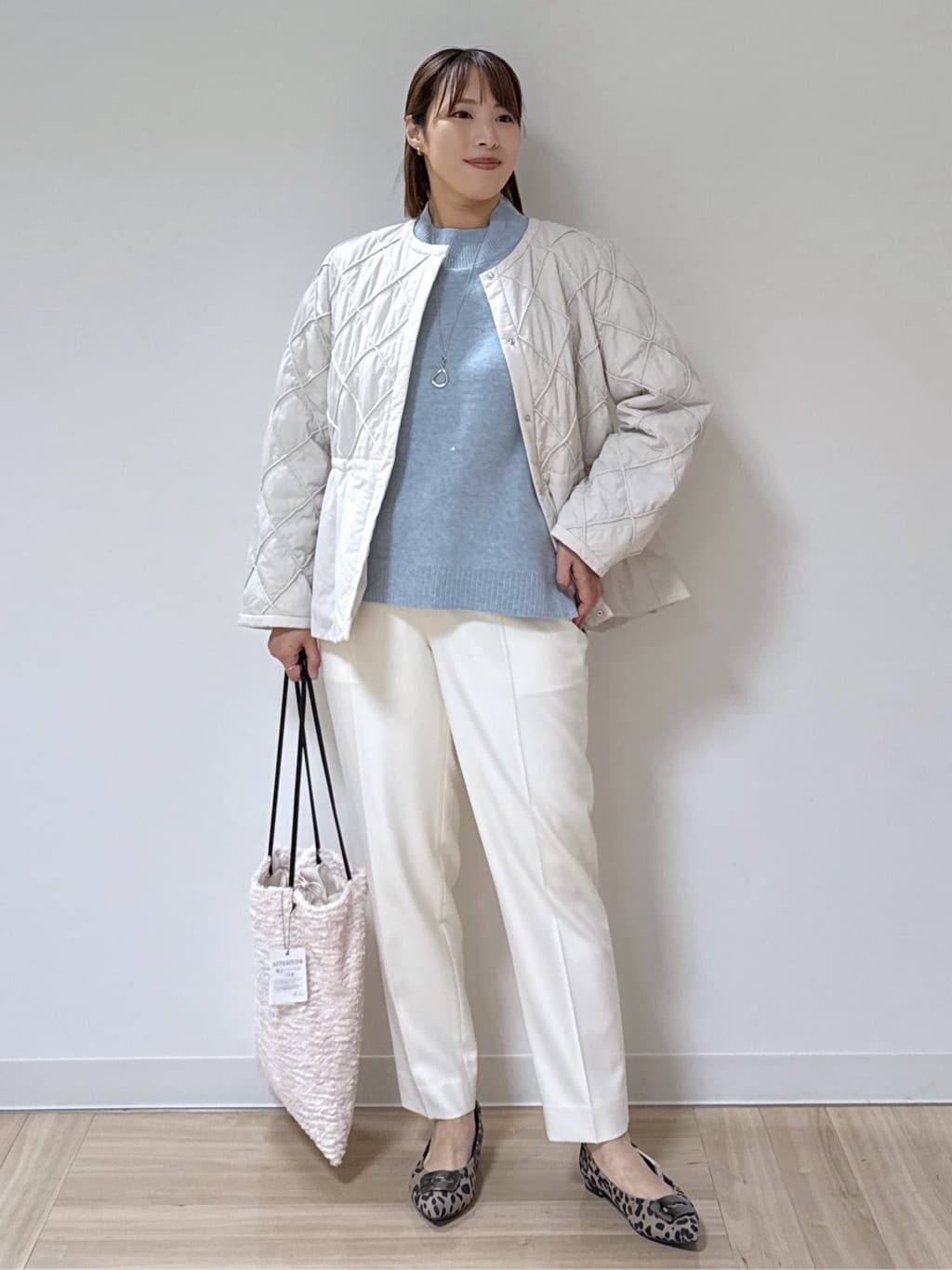amiさんの「Reflect｜【気軽な羽織に◎】中綿キルティングショートコート」を使ったコーディネート