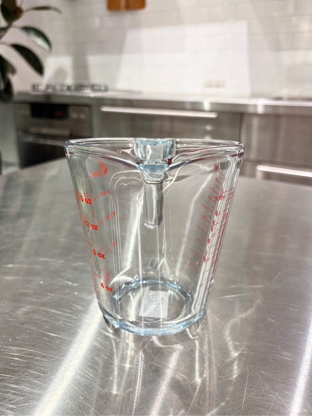 muuさんの「212 KITCHEN STORE｜メジャーカップ500ml レトロエディション1975 ＜Pyrex パイレックス＞」を使ったコーディネート