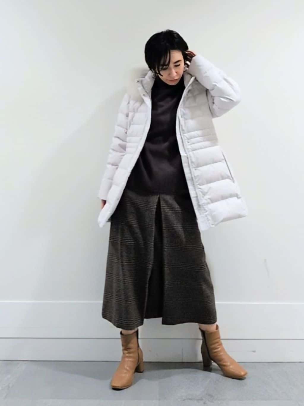 ミズタさんの「UNTITLED｜【はっ水機能/フード取り外し可】ミディダウンコート」を使ったコーディネート