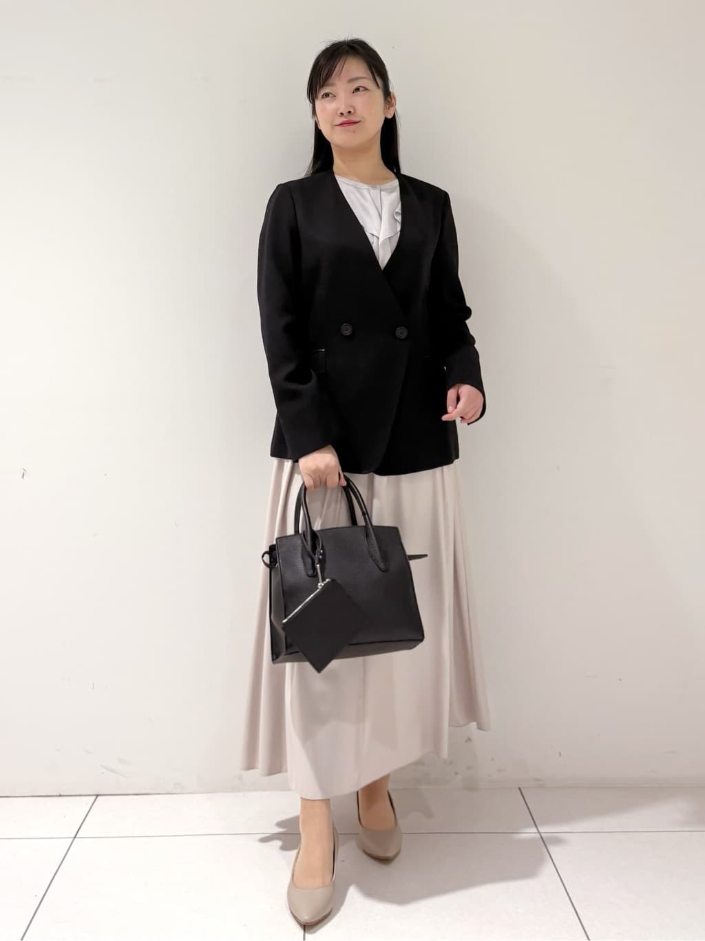 momokoさんの「INDIVI｜【手洗い可／日本製／裏無し／セットアップ可】ツィード見えノーカラージャケット」を使ったコーディネート