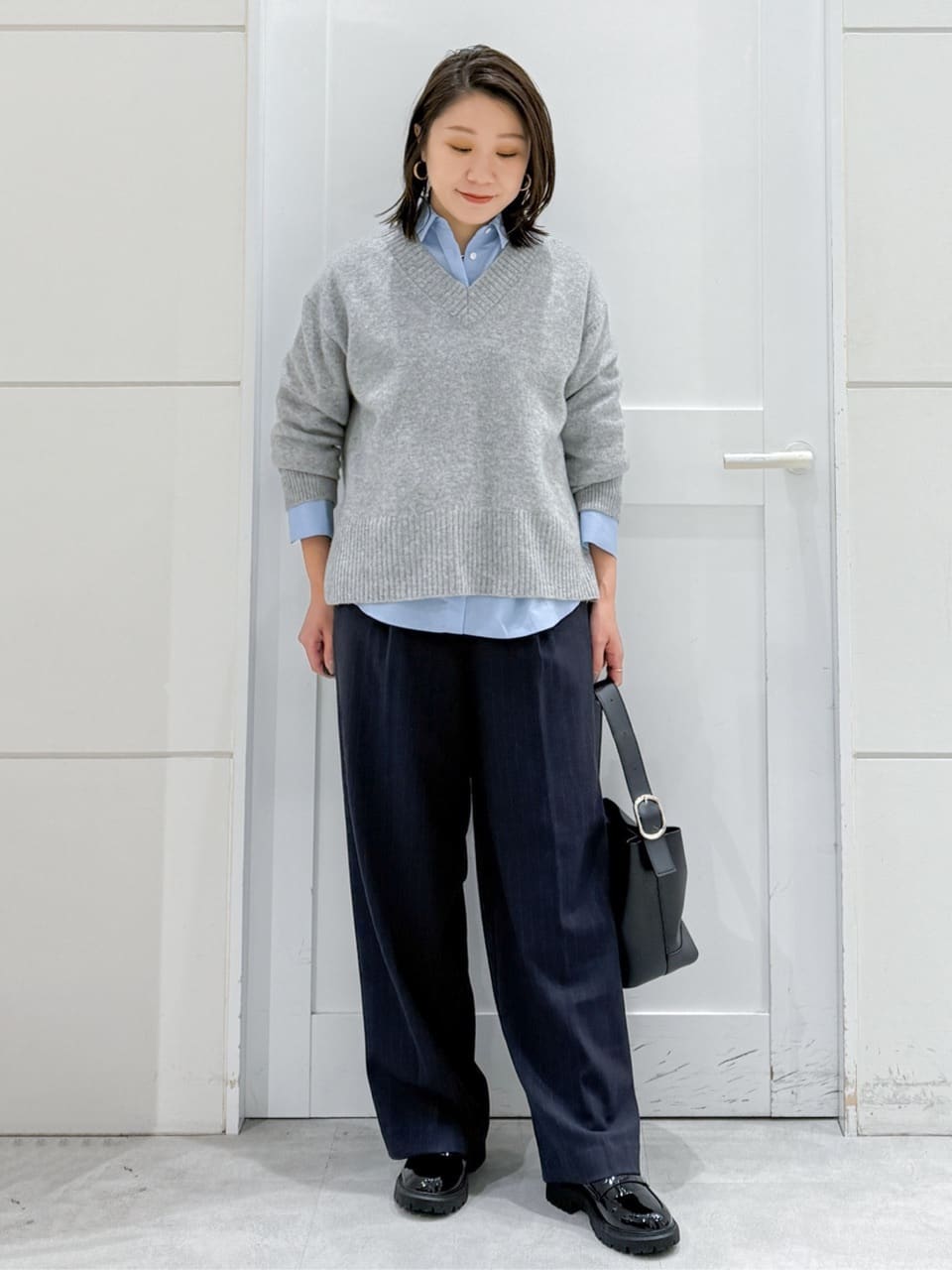 yuka.aさんの「OPAQUE.CLIP｜ポケット刺繍レギュラーカラーシャツ【洗濯機OK】」を使ったコーディネート