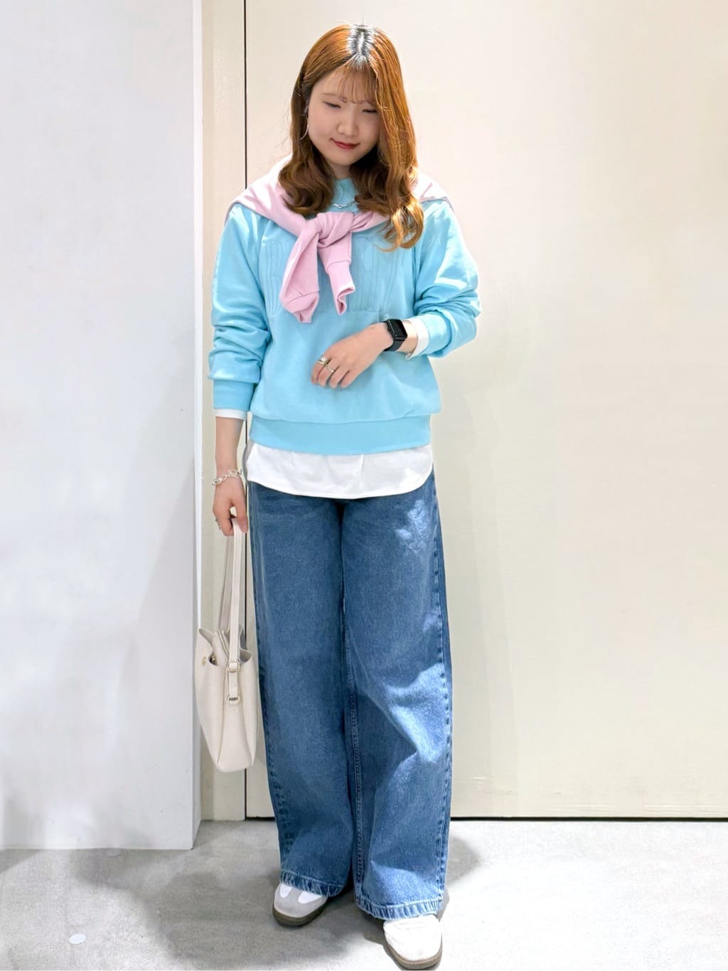 sayaさんの「OPAQUE.CLIP｜ロゴ刺繍裏毛トップス【洗濯機OK】」を使ったコーディネート