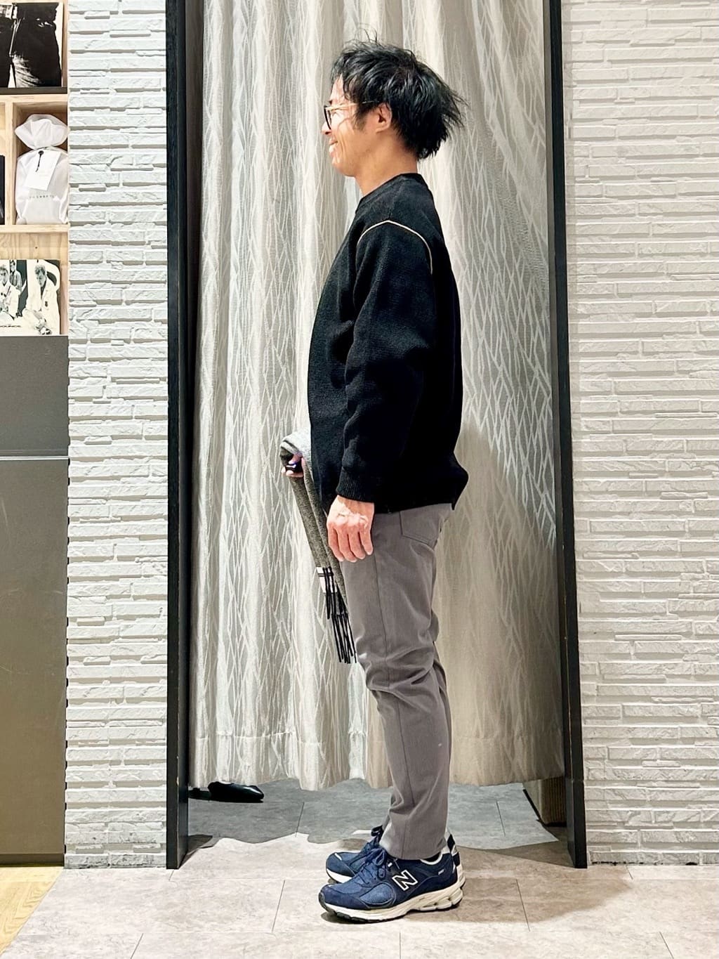 KENJI Iさんの「THE SHOP TK｜【大人の上品カジュアルを叶える】ハグするニット 洗濯機OK／6色展開」を使ったコーディネート