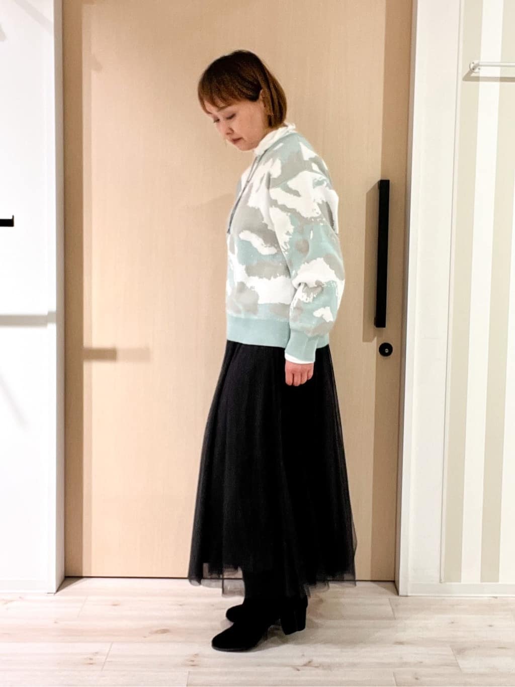 ぷくりんさんの「SHOO･LA･RUE｜【洗濯機可/S-LL】1枚で華やかに ラメ入りニュアンス柄ニット」を使ったコーディネート