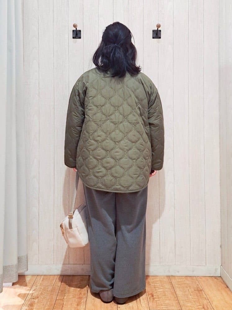 kotomiさんの「SHOO･LA･RUE｜【S-LL/洗濯機可】ふわふわがやみつきになる柔らかさ スウェットライクロゴニット」を使ったコーディネート