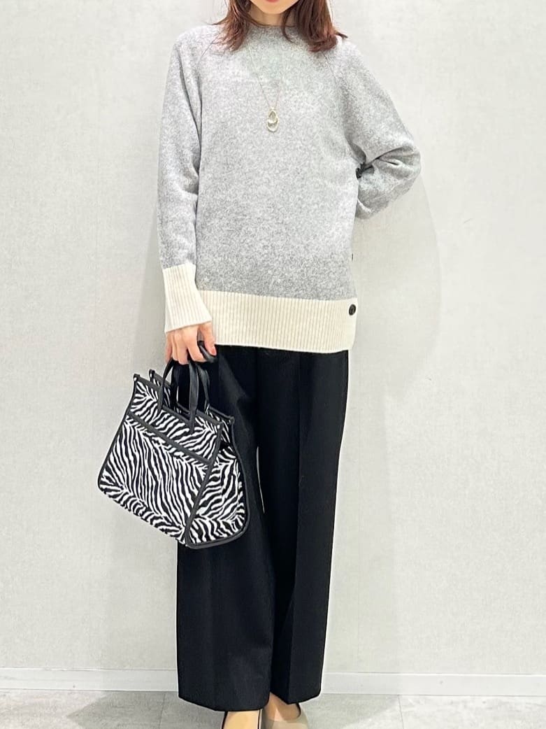Miwaさんの「UNTITLED｜【重ね着もおすすめ/洗える】ウールカシミヤ クルーネックニット」を使ったコーディネート
