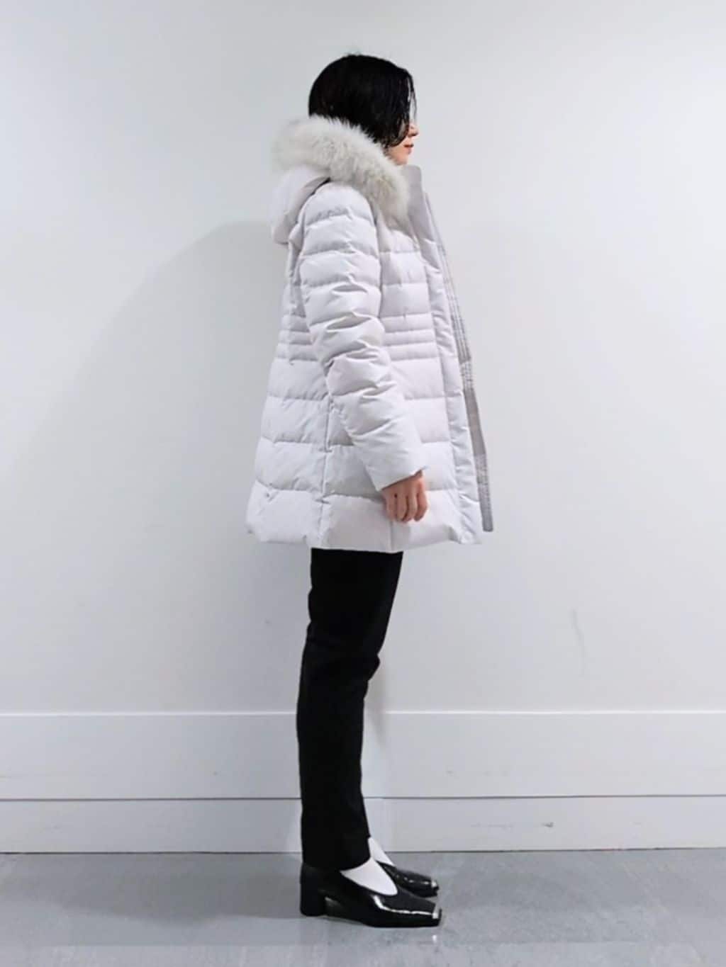 ミズタさんの「UNTITLED｜【はっ水機能/フード取り外し可】ミディダウンコート」を使ったコーディネート
