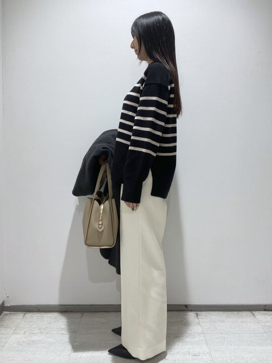 meiさんの「INDIVI｜【カシミヤ混】ミドルゲージ ハイネックニット」を使ったコーディネート