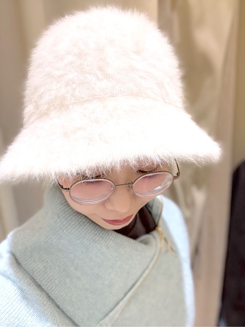  Ayumiさんの「grove｜【吸湿発熱】秋冬のレイヤードを格上げ　コットンハイネックプルオーバー」を使ったコーディネート
