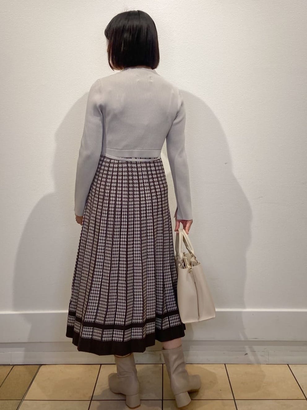 kimiさんの「index｜千鳥チェックバイカラーニットワンピース【洗濯機OK／抗ピル】」を使ったコーディネート