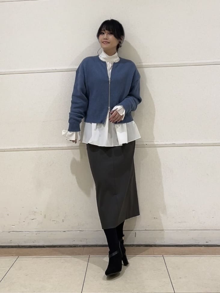 watanabeさんの「UNTITLED｜【ゆったりサイズ／着丈短め】ジップニットカーディガン」を使ったコーディネート