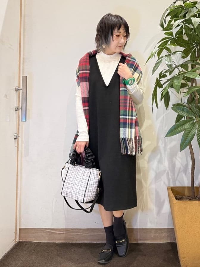 misakiさんの「SHOO･LA･RUE｜【2点セット/洗濯機可】時短でコーデが決まる ジャンドレ+リブインナー」を使ったコーディネート