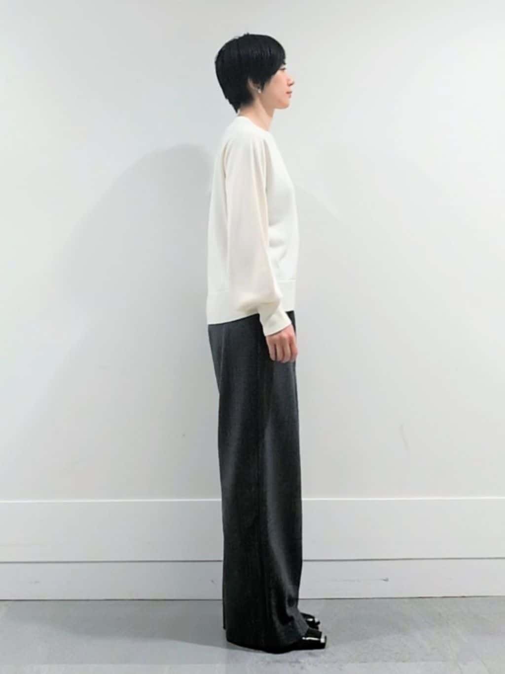 ミズタさんの「UNTITLED｜【8色展開／コンパクト丈】レーヨン混 コクーンニット」を使ったコーディネート