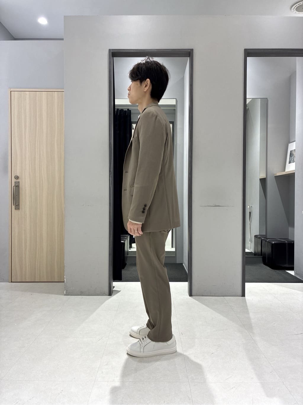 わいずみさんの「TAKEO KIKUCHI｜カシミヤブレンド ビーバー調ピンヘッドスタンドカラーコート」を使ったコーディネート