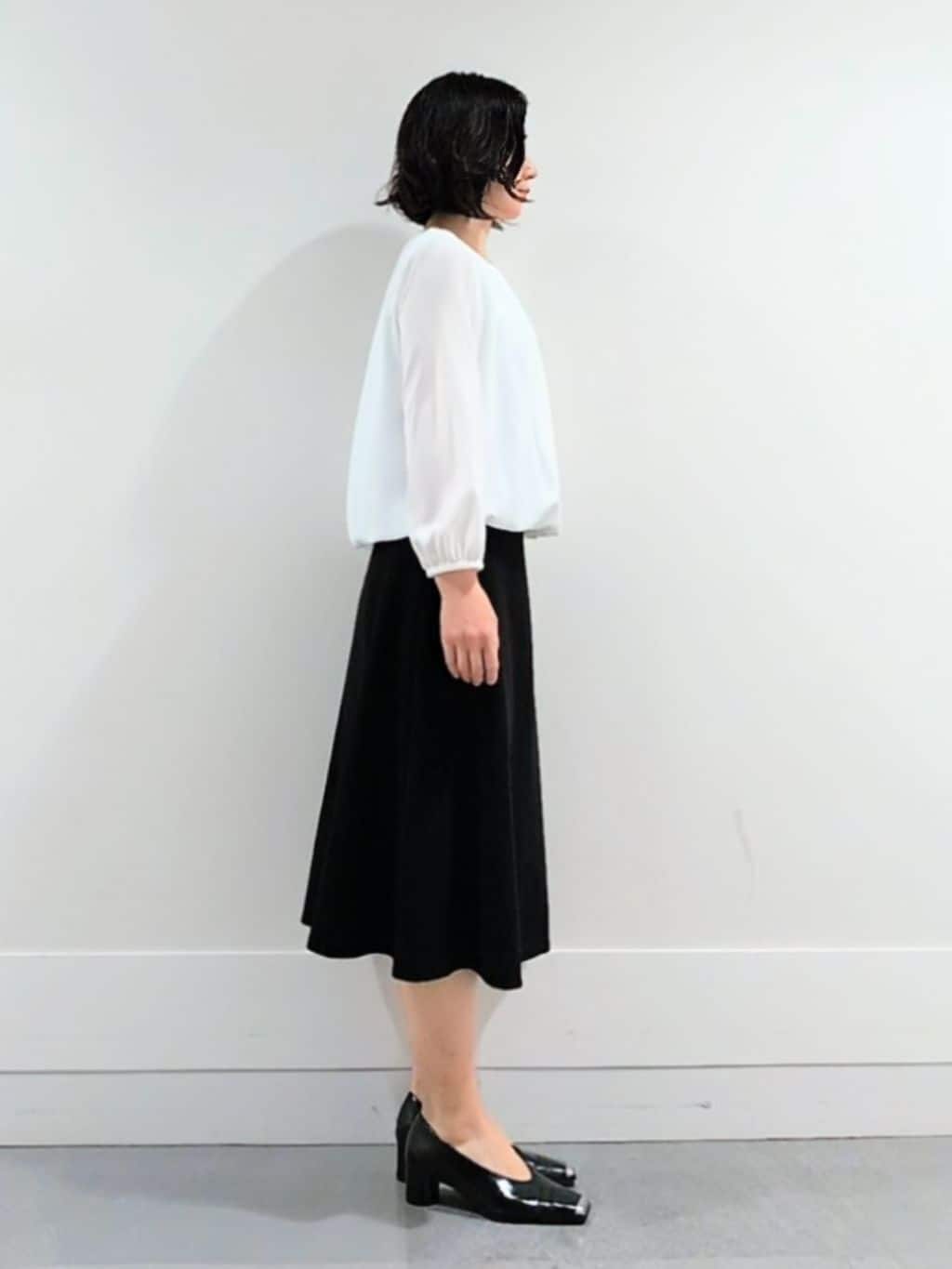 ミズタさんの「UNTITLED｜【透けにくい/ウエストイン見え】タックブラウス」を使ったコーディネート