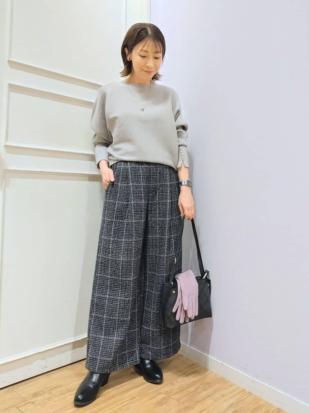 miomioさんの「SHOO･LA･RUE｜【撥水/洗える】ショートフーディーダウン」を使ったコーディネート
