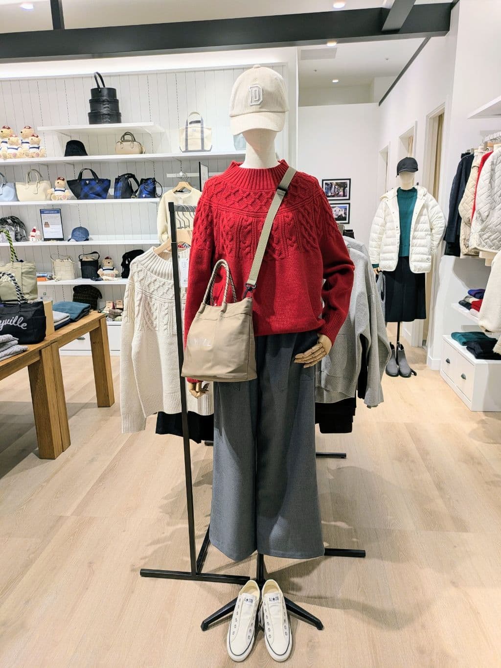 enさんの「Dessin｜2WAYコードハンドルミニトート」を使ったコーディネート