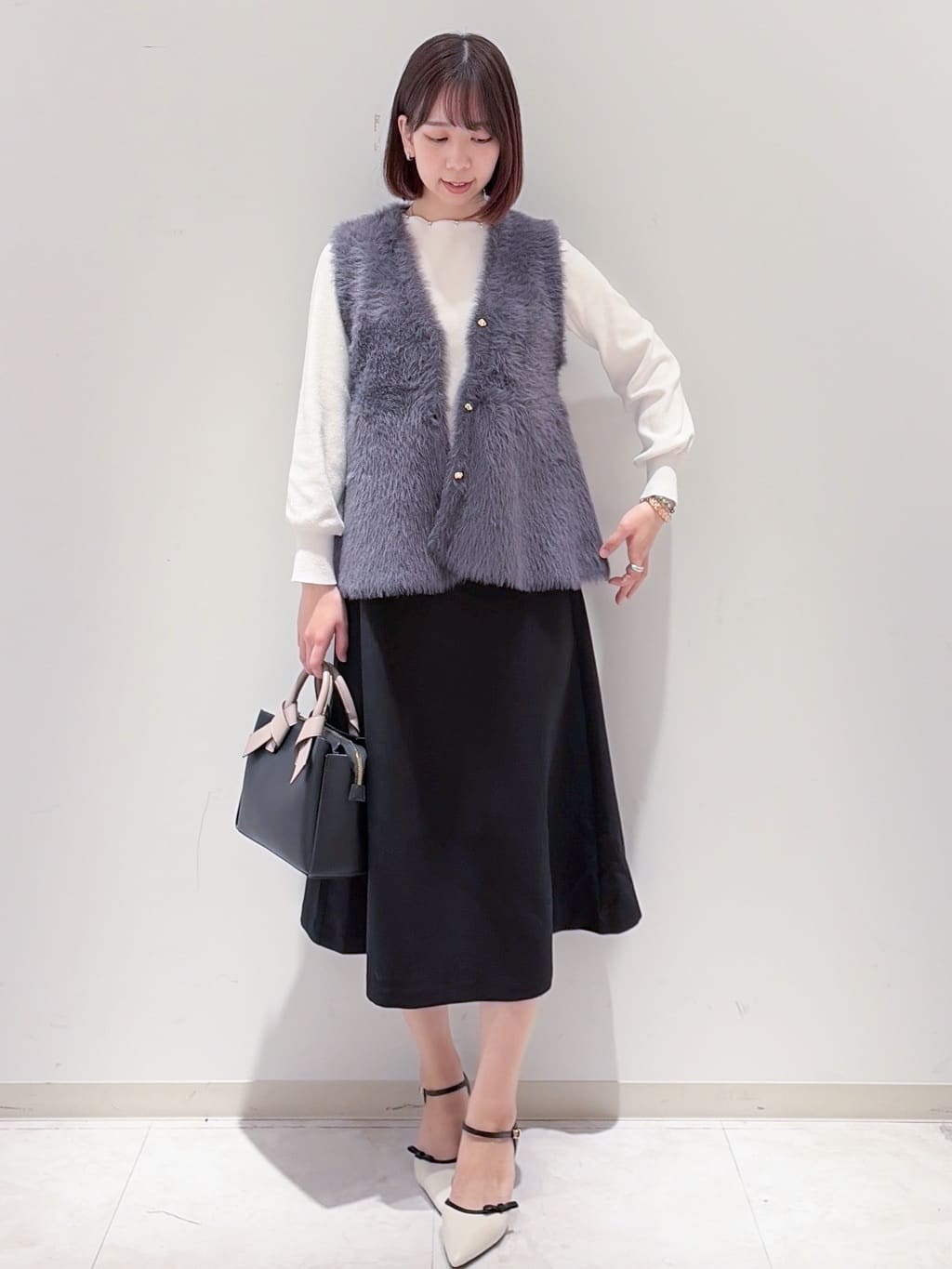 yurinaさんの「index｜ラメスカラップビジューデザインニット【洗濯機OK】《6col／S～LL》」を使ったコーディネート