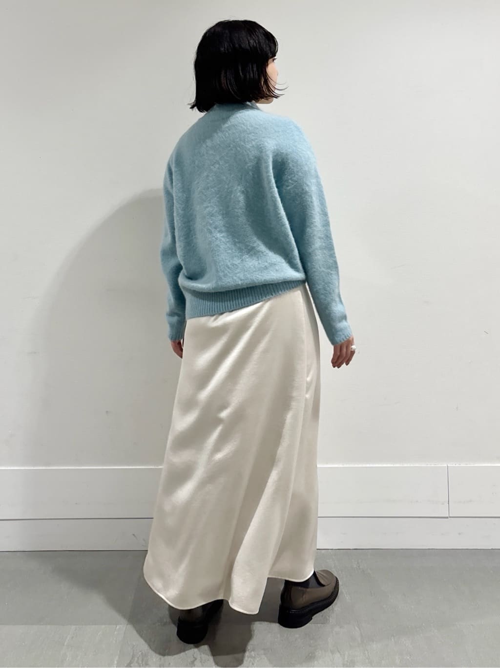 モエカさんの「UNTITLED｜【大人な品格/ふわふわニット】フォックスカシミヤ コクーンニット」を使ったコーディネート