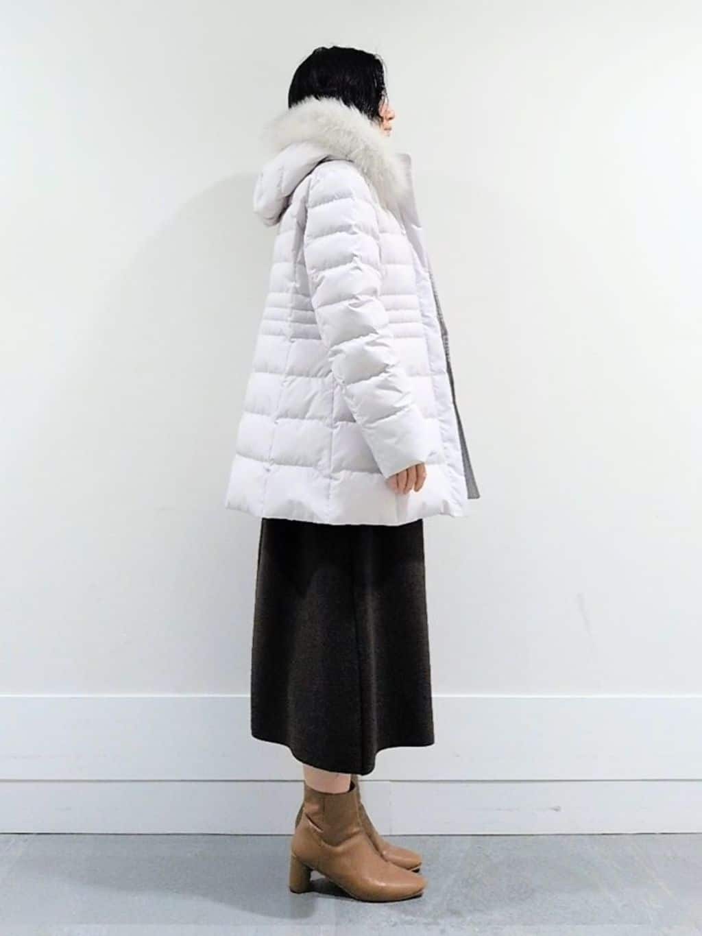 ミズタさんの「UNTITLED｜【ロング丈/ゆったりシルエット】テントライン ニットワンピース」を使ったコーディネート
