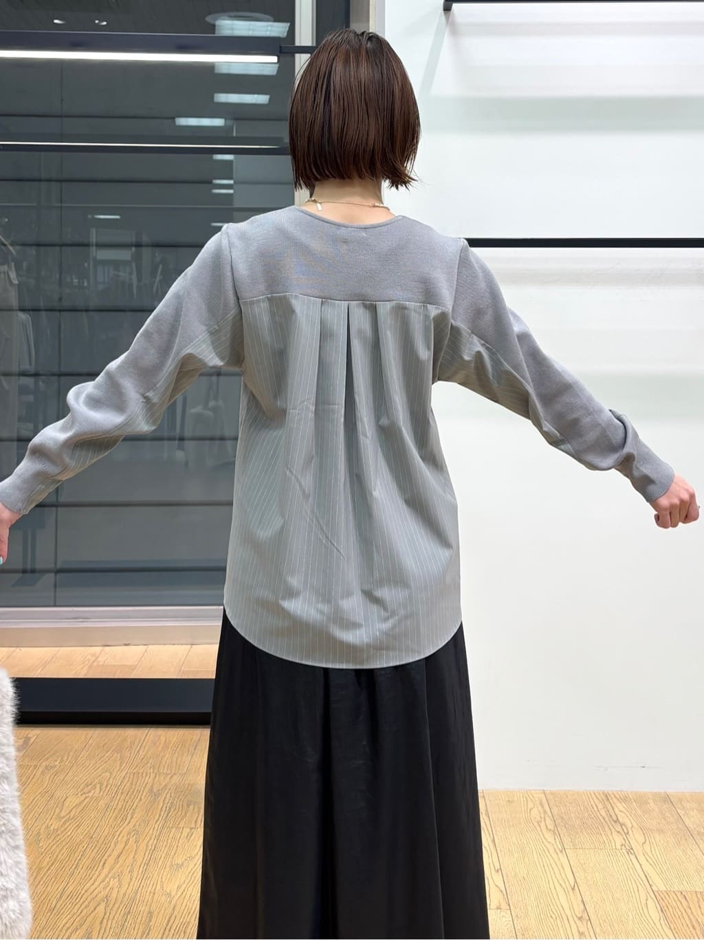 asamiさんの「INDIVI｜【洗える／選べる8色】トーンアップニット」を使ったコーディネート
