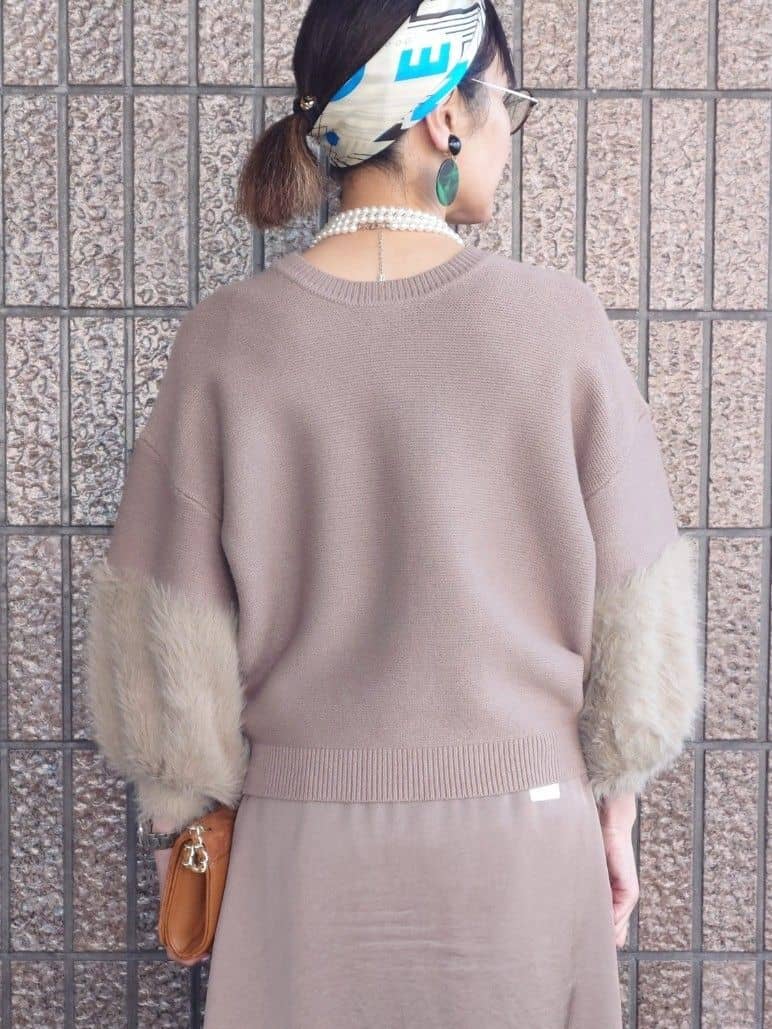 MUTSUKOさんの「UNTITLED｜【TORRAZZO DONNA】ファースリーブ2wayプルオーバー」を使ったコーディネート