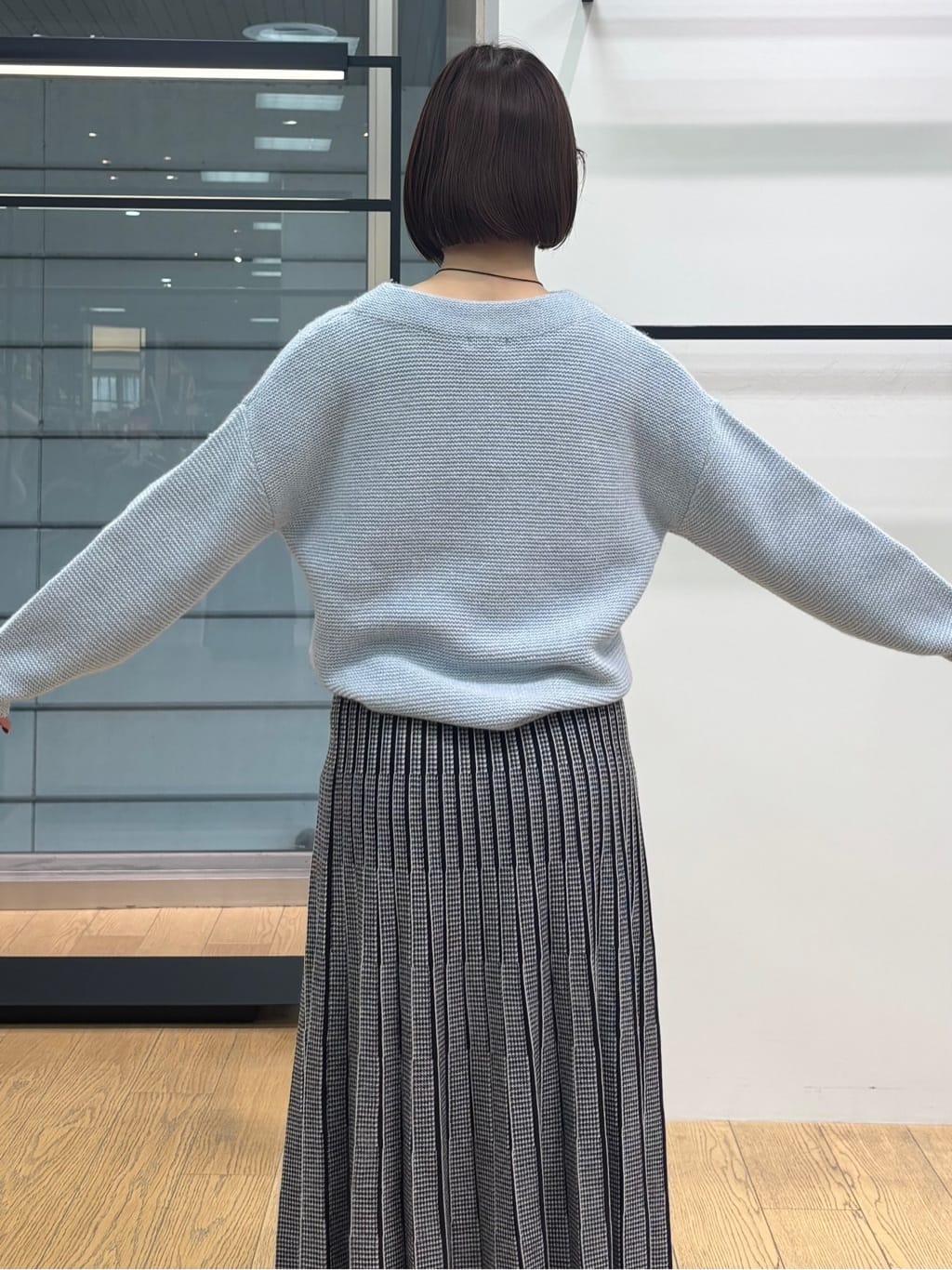 asamiさんの「INDIVI｜【洗える／大人ラメ】カラーMIXボトルネックニット」を使ったコーディネート