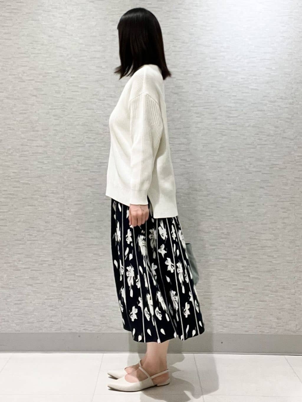 marikoさんの「Reflect｜【腰周りカバー／長め丈】モックネックニットプルオーバー」を使ったコーディネート