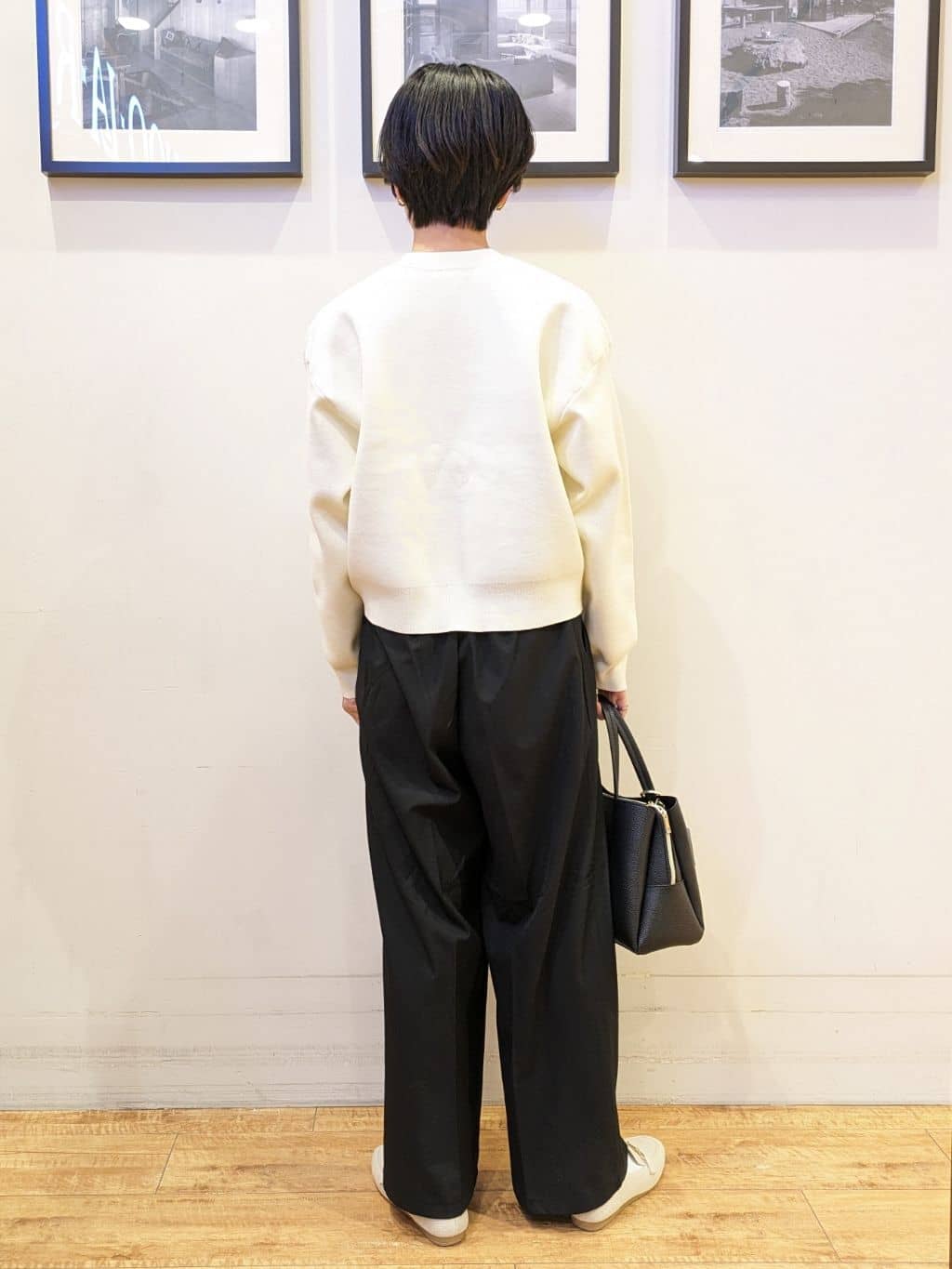 Akiさんの「SHOO･LA･RUE｜【洗濯機可/S-LL】1枚でも羽織りでも 華やか上品カーデ」を使ったコーディネート