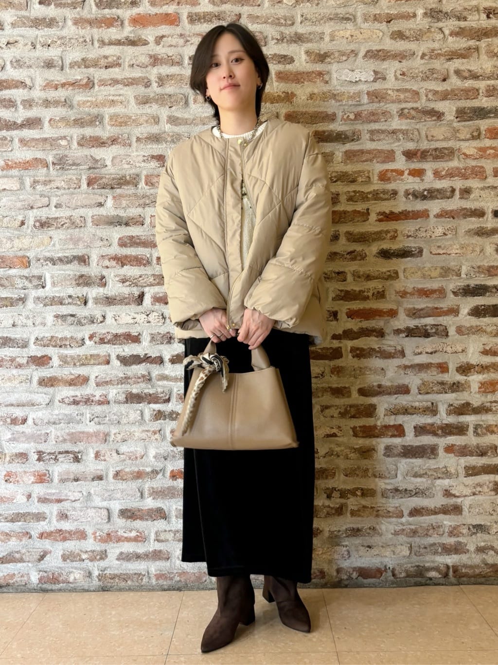 しばさんの「THE SHOP TK｜きれいめにもカジュアルにも ノーカラーキルトジャケット」を使ったコーディネート