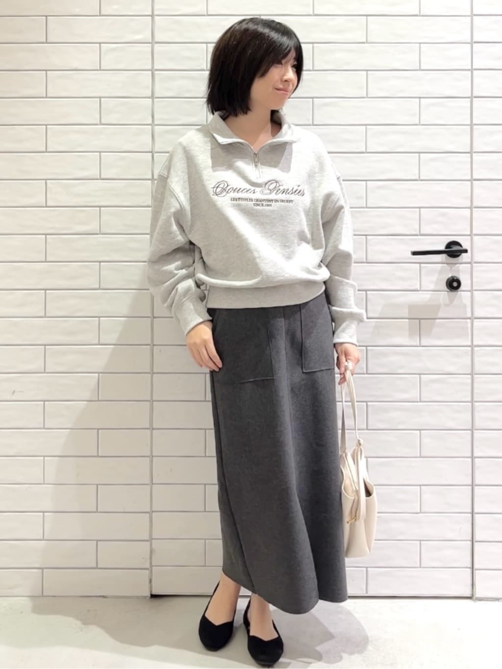 しおりさんの「OPAQUE.CLIP｜ハーフZIPロゴ刺繍裏毛【洗濯機OK】」を使ったコーディネート