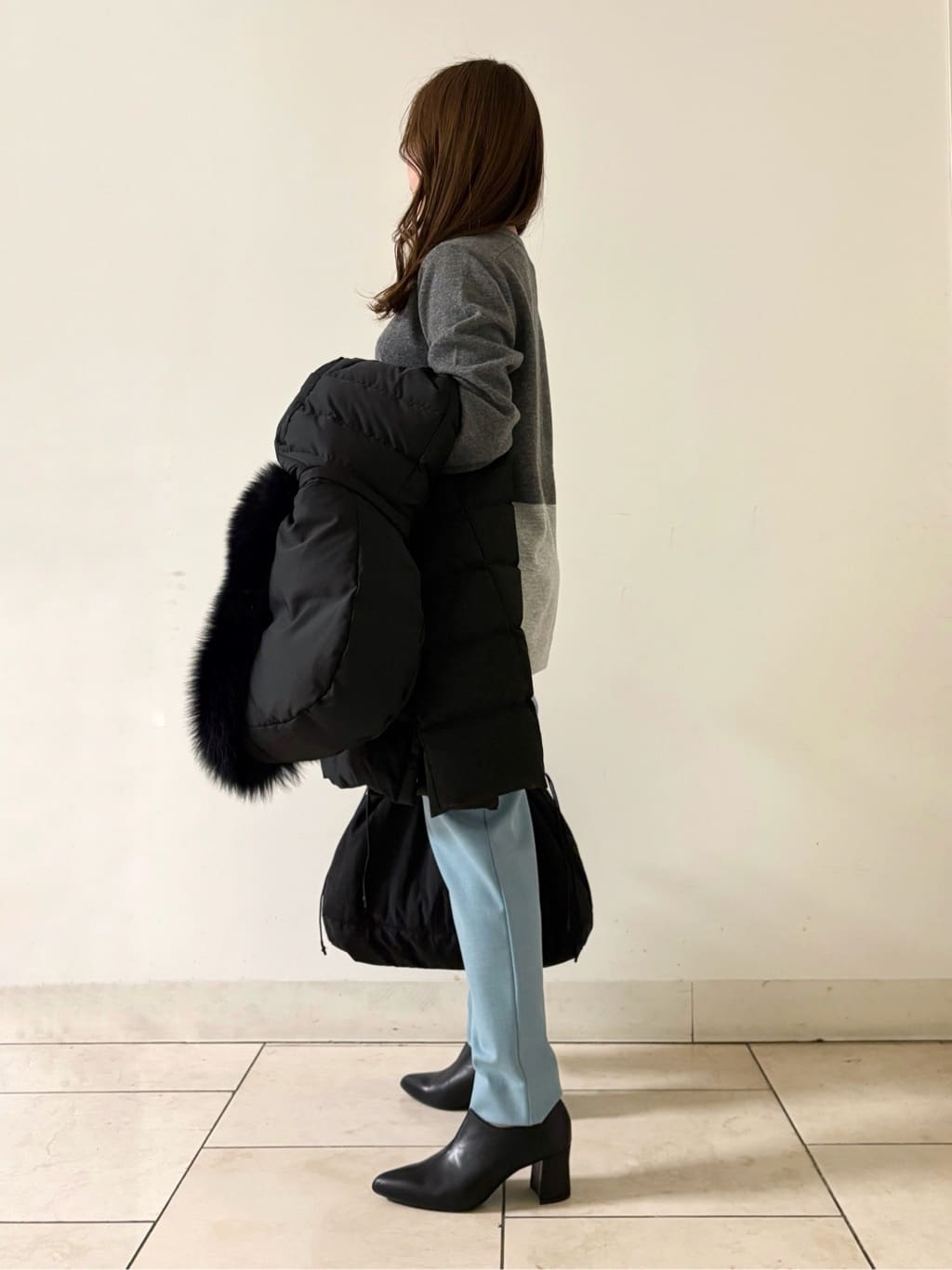 kahoさんの「INDIVI｜【洗える／チュニック丈／カシミヤ混】スリットデザインVネックニット」を使ったコーディネート