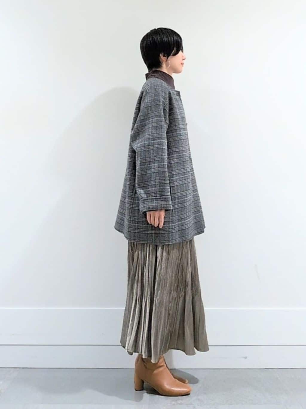 ミズタさんの「UNTITLED｜【ミディ丈/軽やか】セミラグランリバー コート」を使ったコーディネート