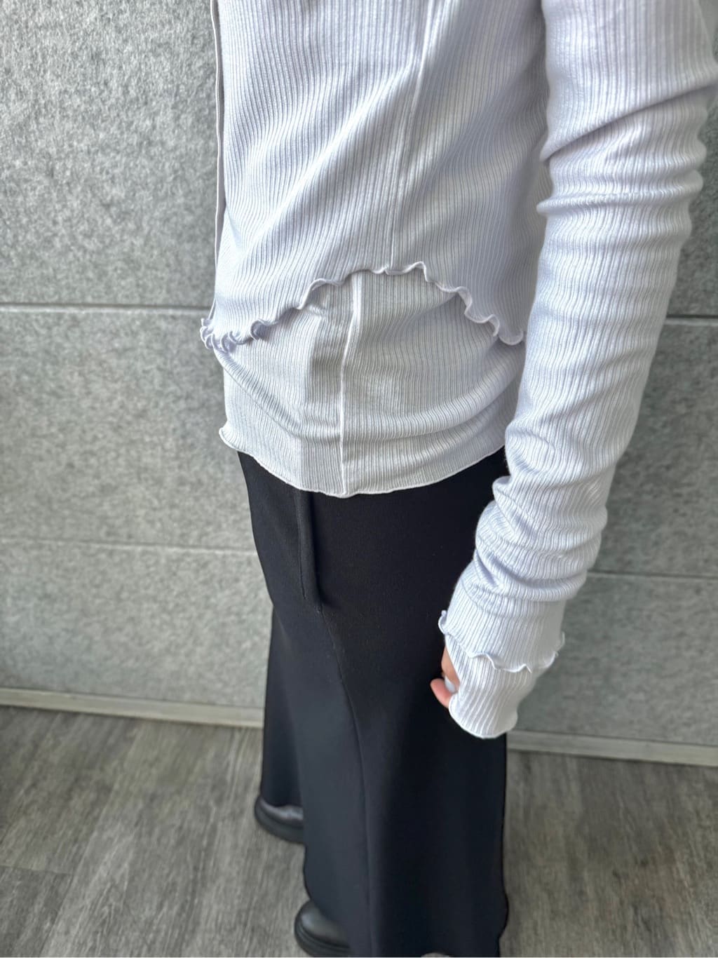 uchi__yamaさんの「CODE A｜edge-fit ribbed turtleneck」を使ったコーディネート