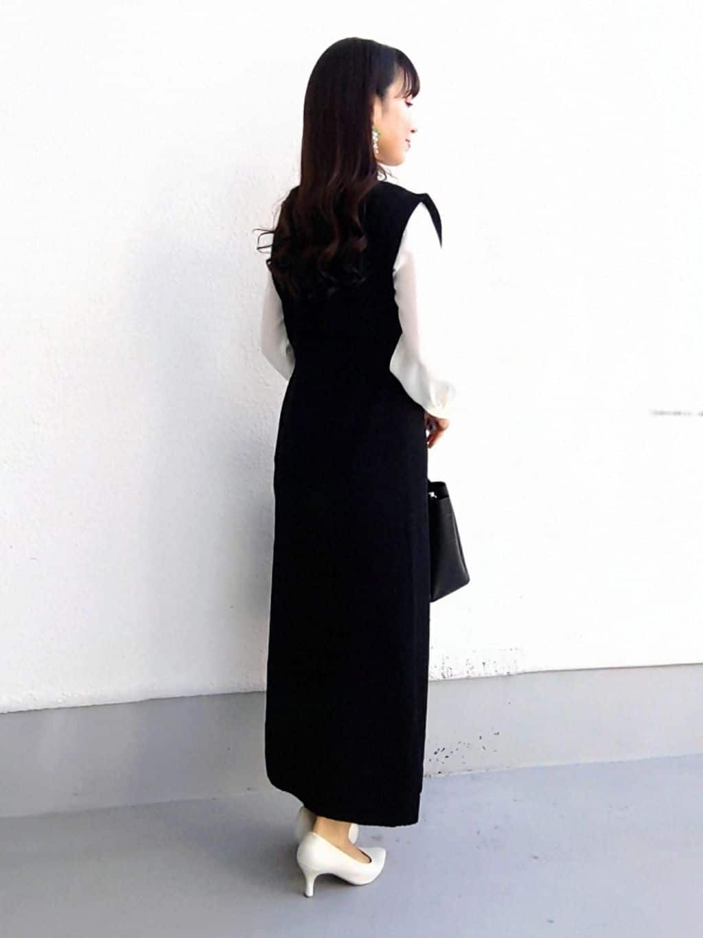 keinaさんの「SunaUna｜【COLLECTION LINE】スパンコール ニットワンピース」を使ったコーディネート