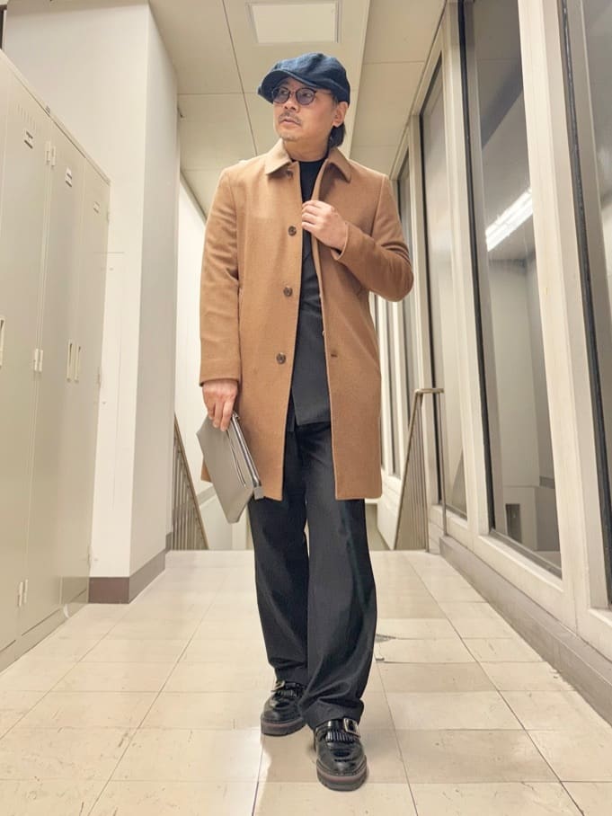 MAKOTO AIさんの「TAKEO KIKUCHI｜カシミヤブレンド ビーバー調ステンカラーコート」を使ったコーディネート