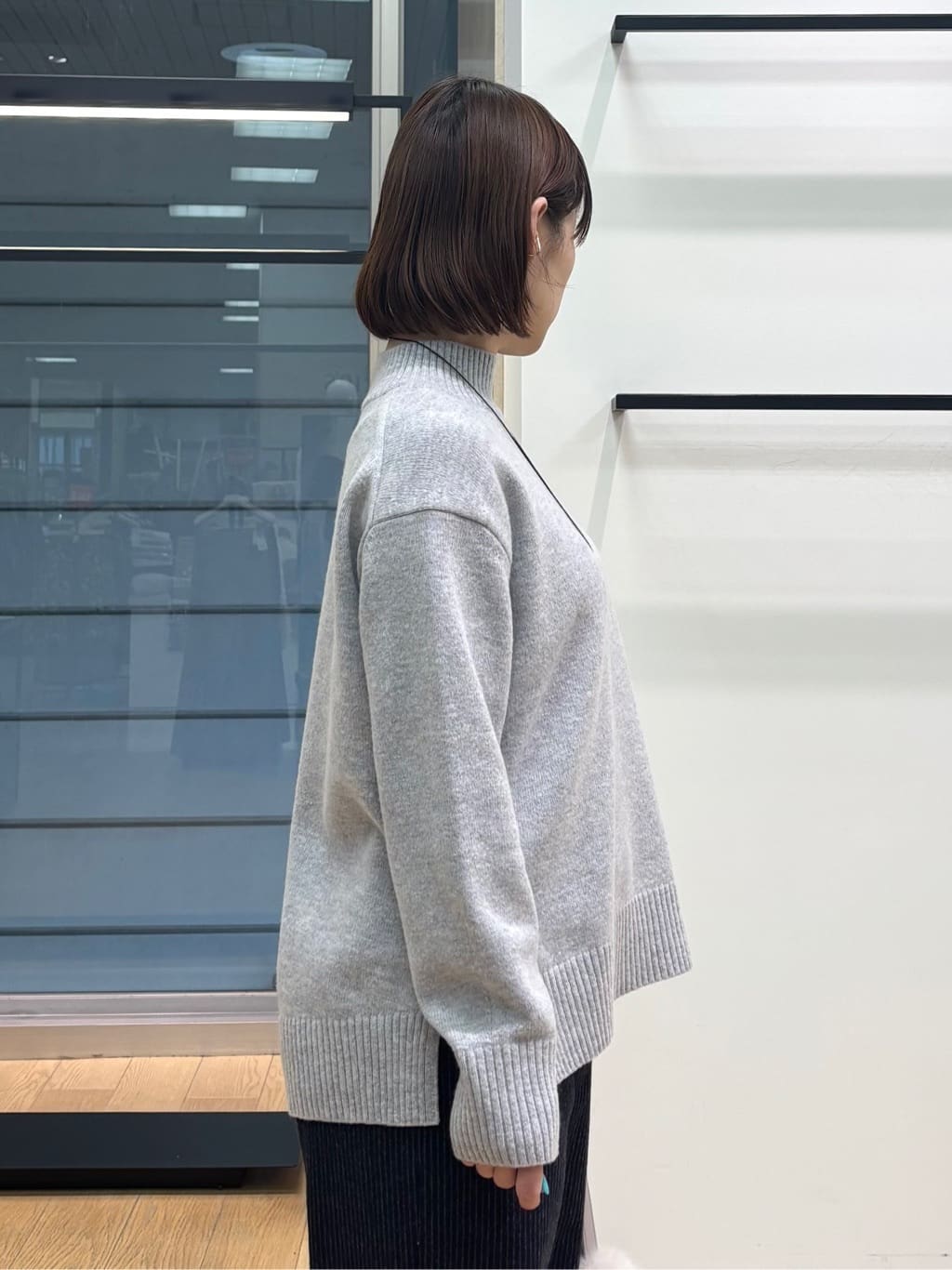 asamiさんの「INDIVI｜【カシミヤ混】ミドルゲージ ハイネックニット」を使ったコーディネート