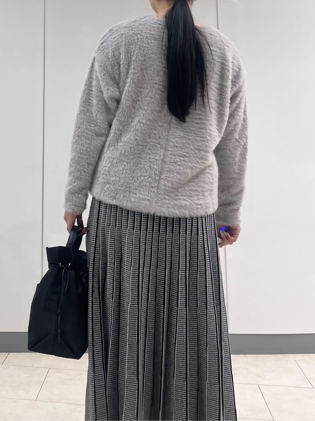 hasuさんの「INDIVI｜【洗える】エアリーシャギートップス」を使ったコーディネート