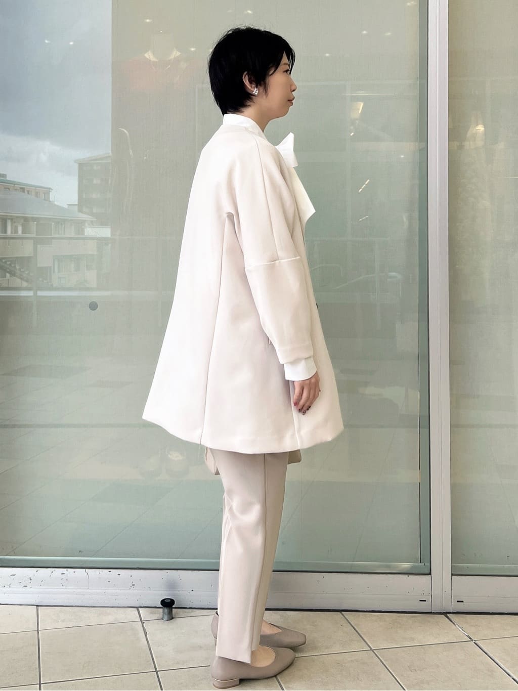 yo-koさんの「OPAQUE.CLIP｜フォルムスリーブミドルコート【洗濯機OK】」を使ったコーディネート