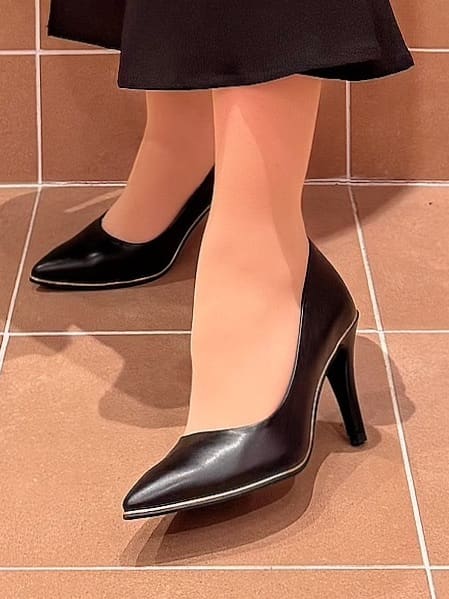 すみれさんの「ESPERANZA｜◆【晴雨兼用/12時間パンプス】約8.5cm　歩きやすくて疲れにくい」を使ったコーディネート