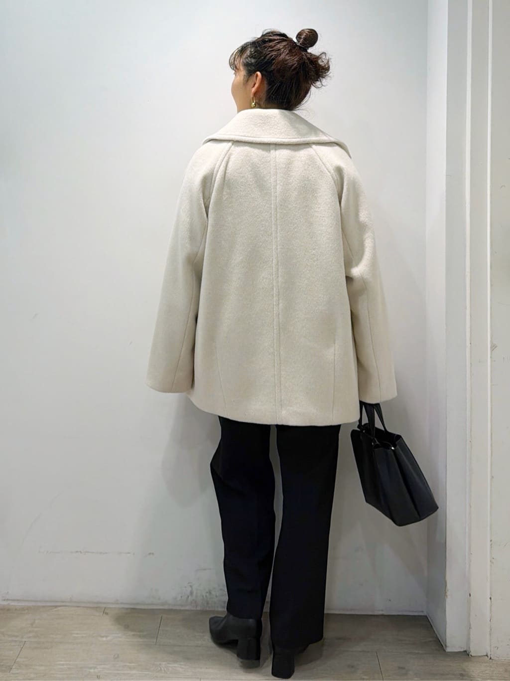 sumicaさんの「OPAQUE.CLIP｜スパンコールラメ衿2WAYペプラムニット【洗濯機OK】」を使ったコーディネート