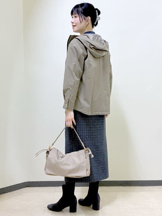  beni_gingerさんの「Reflect｜【さらっと一枚で決まる／重ね着にもおすすめ◎】タックスリーブシャツブラウス」を使ったコーディネート