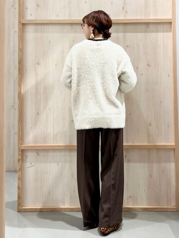 nakoさんの「THE SHOP TK｜【ふわふわあったか】フェザーカーディガン」を使ったコーディネート